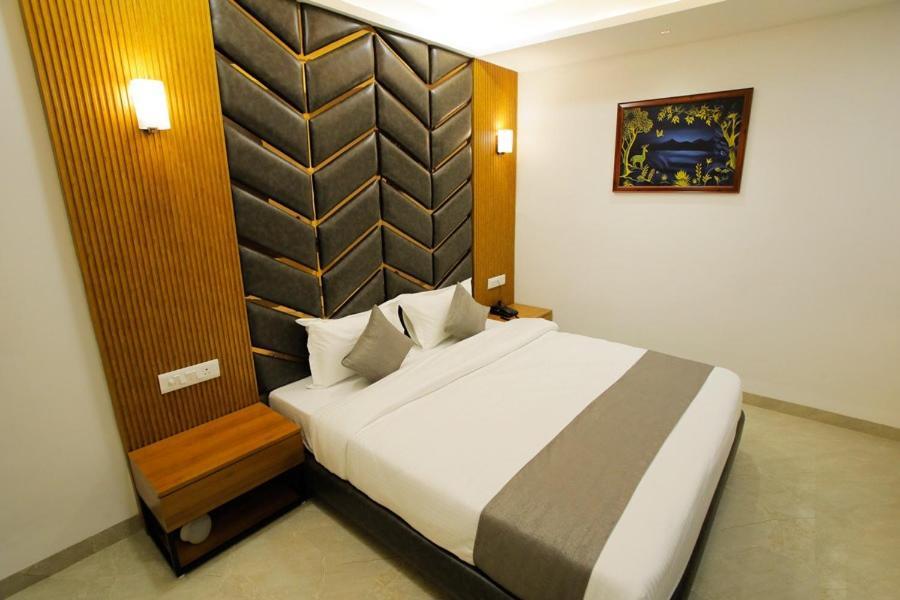 Hotel The Grand อินดอร์ ภายนอก รูปภาพ