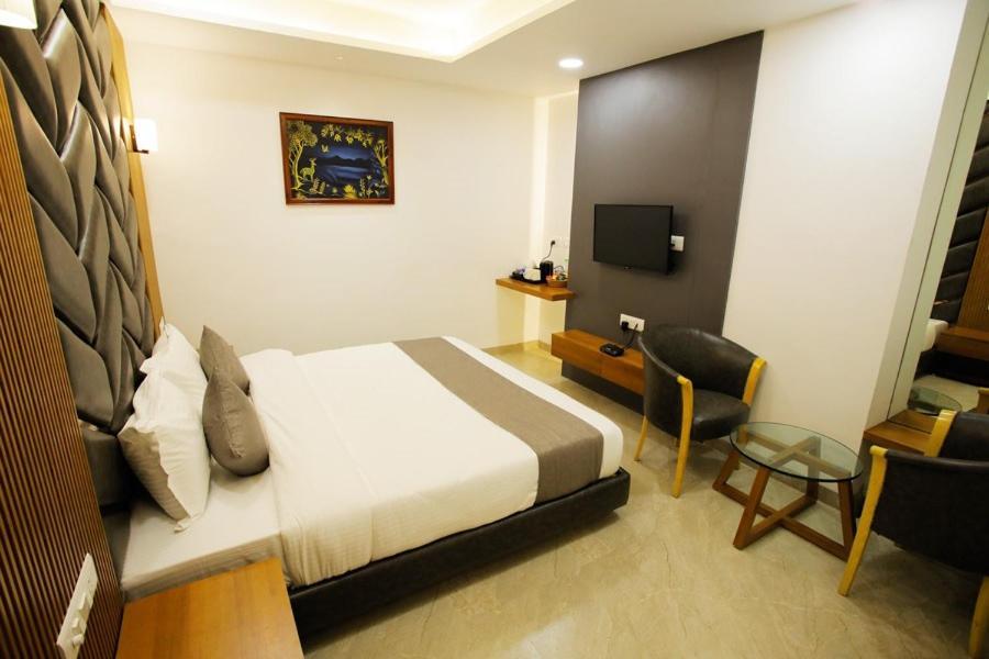Hotel The Grand อินดอร์ ภายนอก รูปภาพ