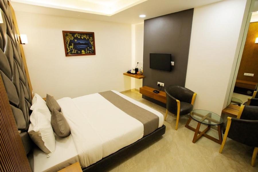 Hotel The Grand อินดอร์ ภายนอก รูปภาพ